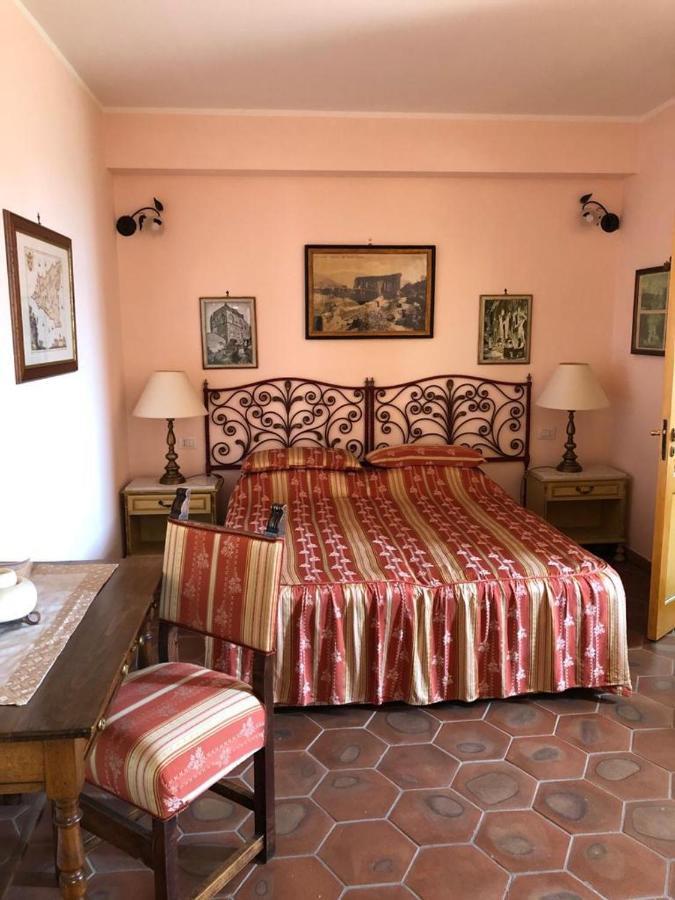 La Capanna Di Giuseppe E Maria Taormina Exterior foto