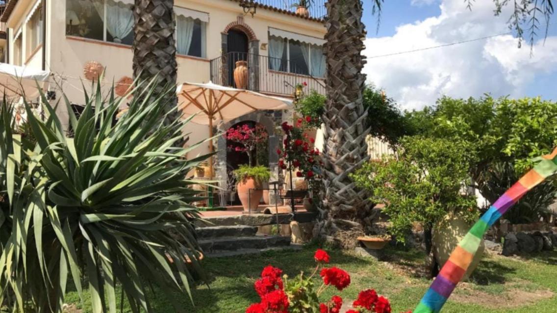 La Capanna Di Giuseppe E Maria Taormina Exterior foto